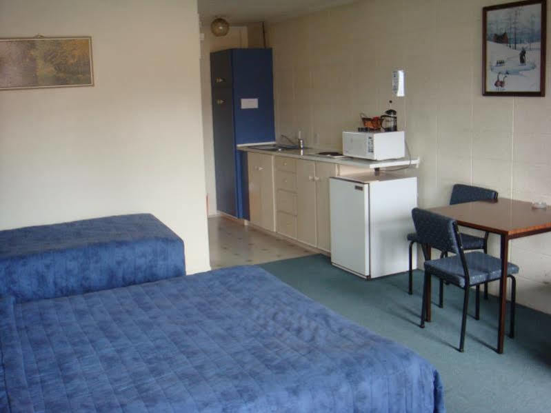Motel Sierra Whangarei Buitenkant foto