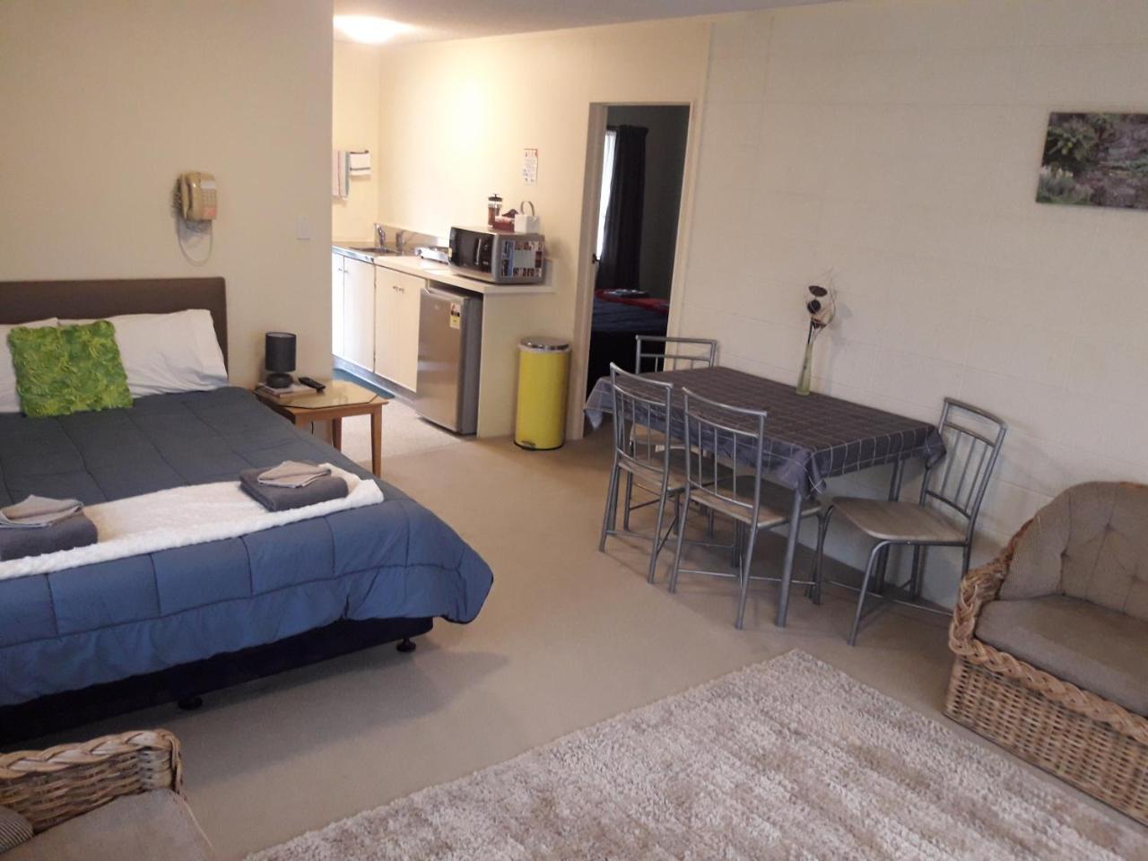 Motel Sierra Whangarei Buitenkant foto