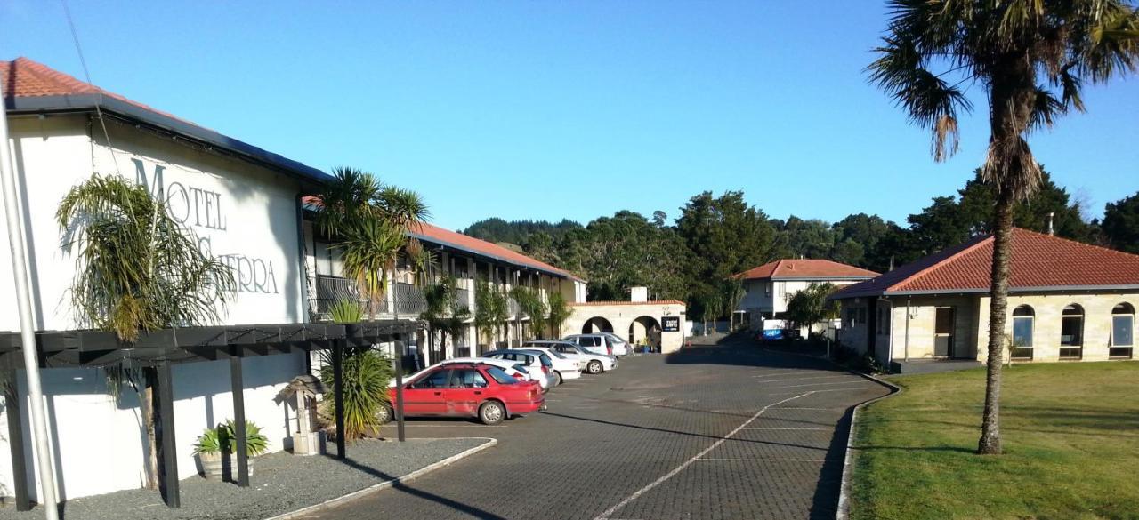 Motel Sierra Whangarei Buitenkant foto