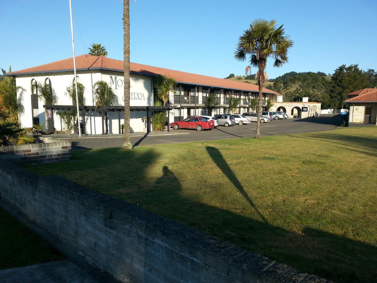 Motel Sierra Whangarei Buitenkant foto