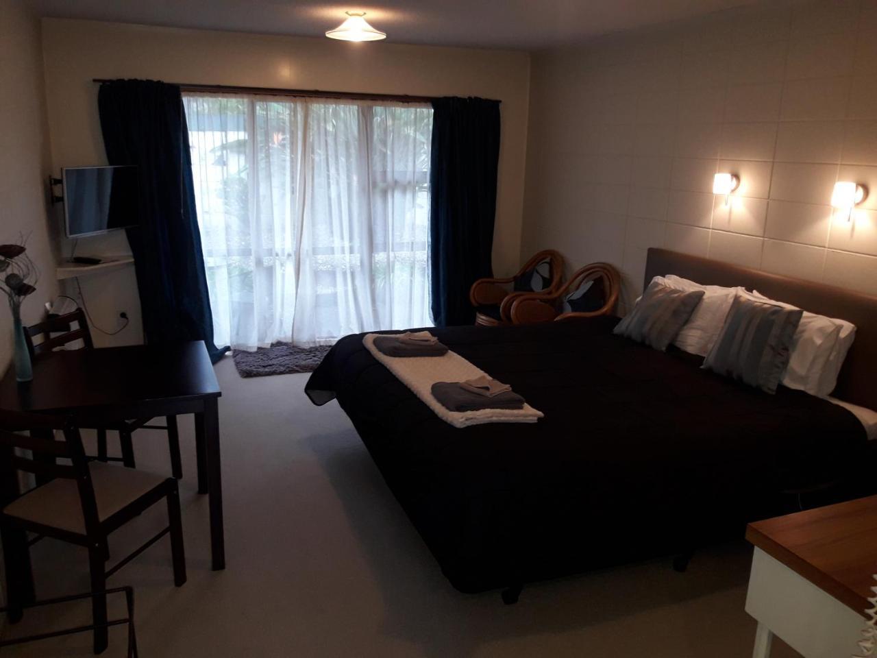 Motel Sierra Whangarei Buitenkant foto
