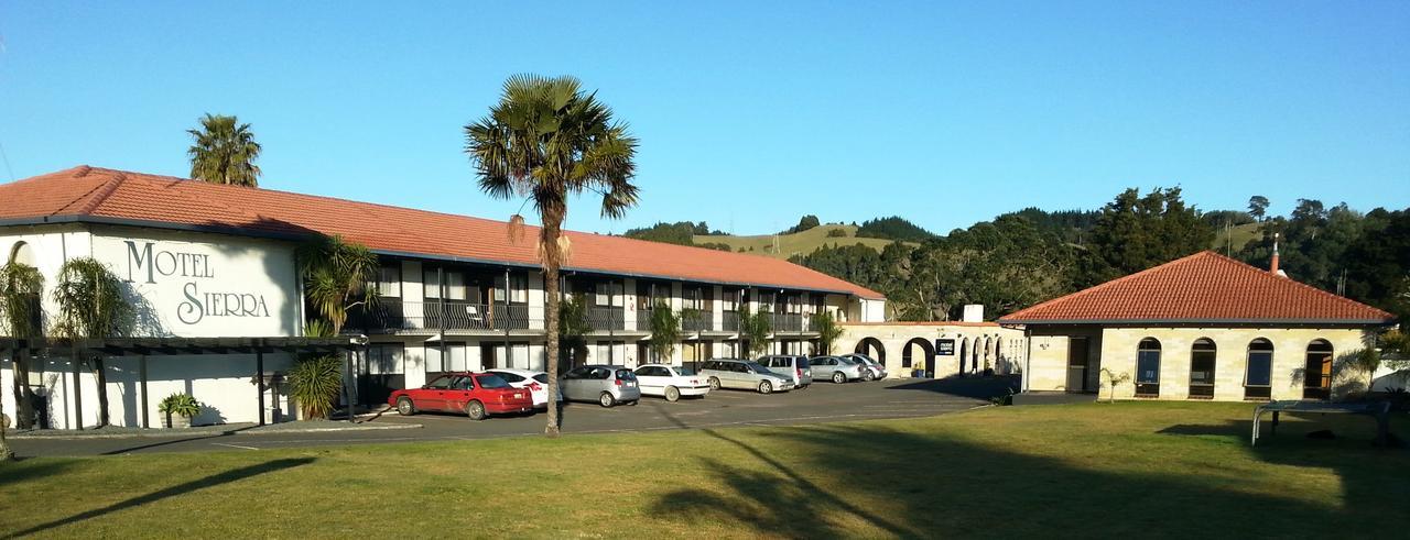 Motel Sierra Whangarei Buitenkant foto