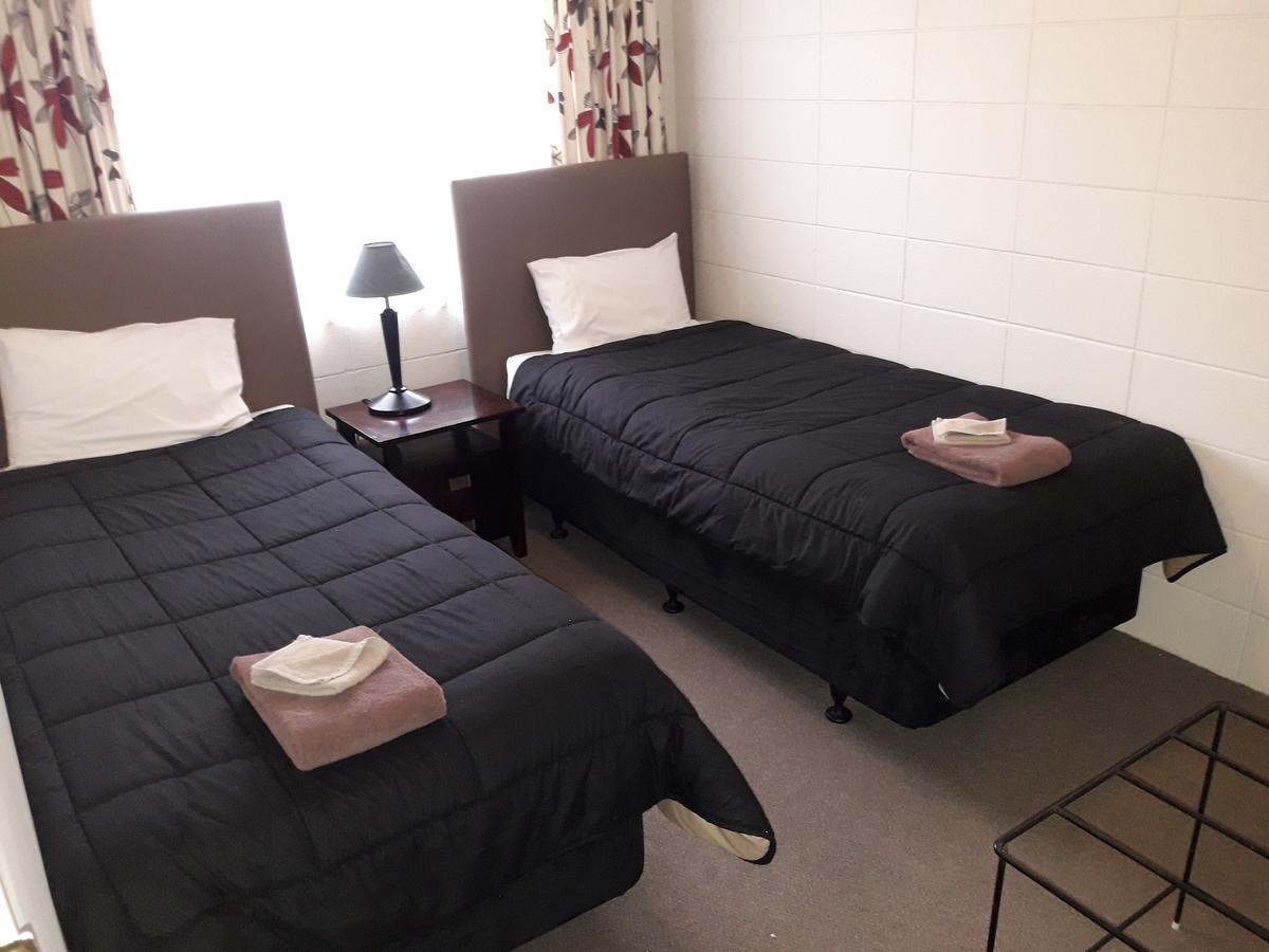 Motel Sierra Whangarei Buitenkant foto